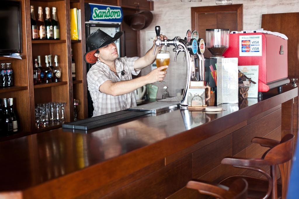 Inn Cowboy